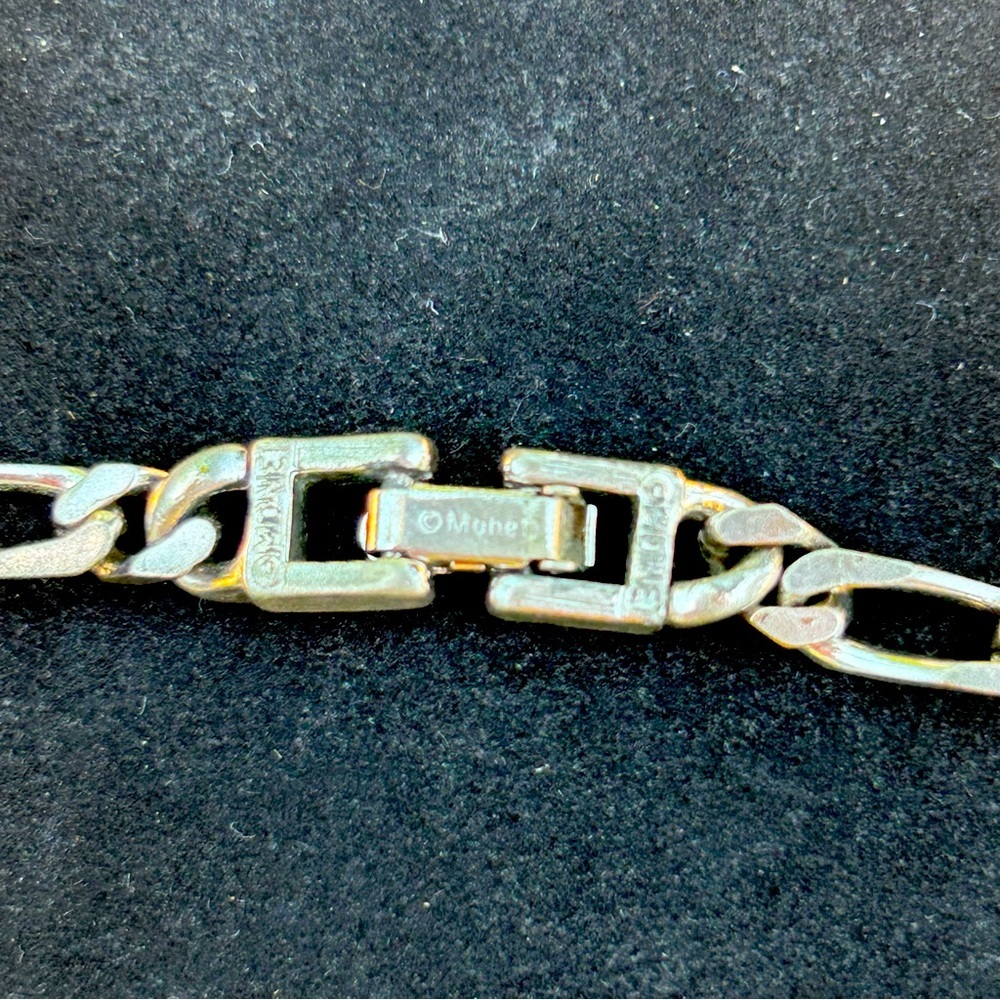 😍Monet Designer Chain😍 - Picture 2 of 5